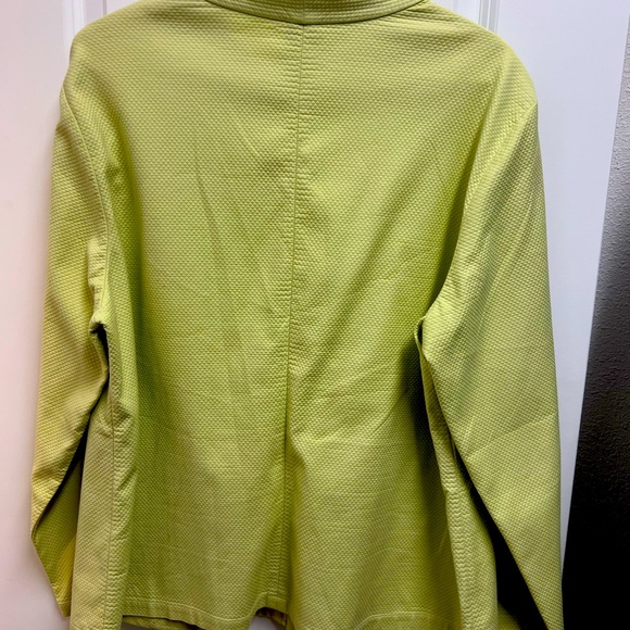 Lightweight jacket by Eileen Fisher. 1X - Picture 3 of 5